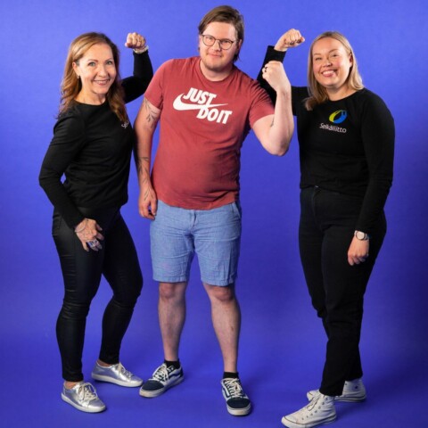 Vahva Selkä podcastin jakson 15 kansikuva, jossa kolme henkilöä. 